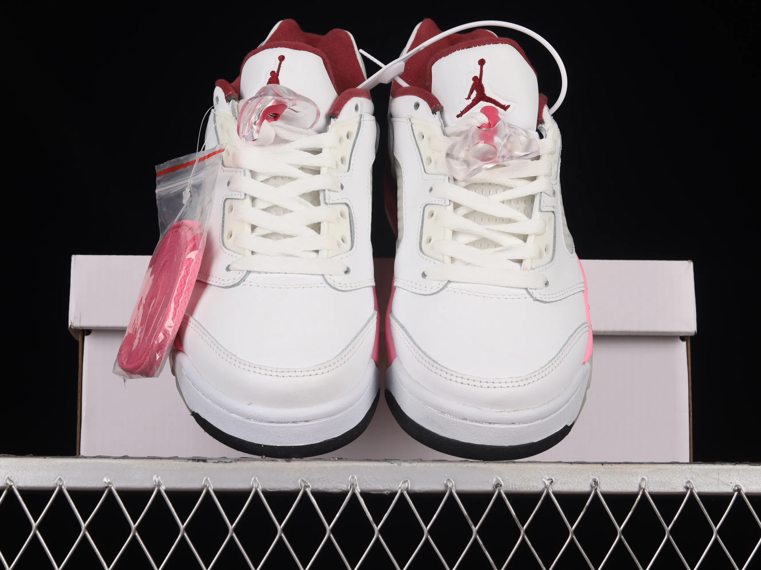 All categories Air Jordan Jordan series basketball shoes Air Jordan 5 Air Jordan Retro Low AJ5 Joe 5 white and pink low-top basketball shoes DX4390-116
